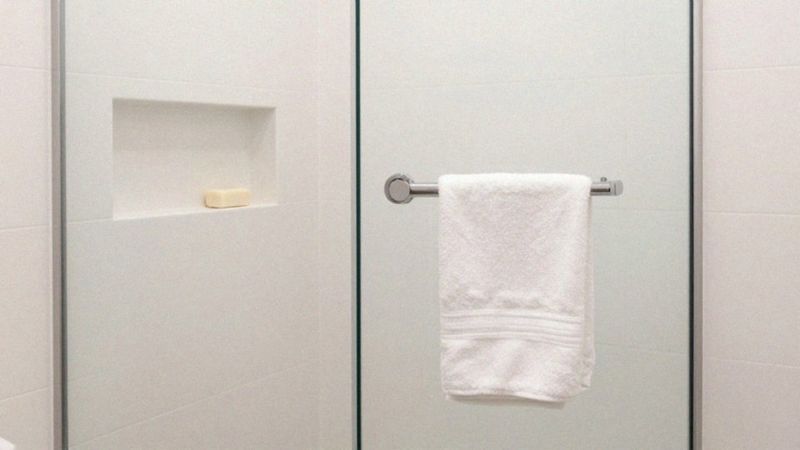 Jak kąpać się przy szwach w kroczu?