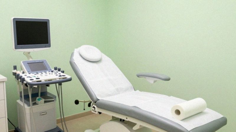 Kiedy szukać pomocy medycznej przy zapaleniu jajników?
