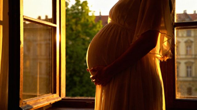 20 tydzień ciąży — gdzie znajduje się dziecko i jak przebiega jego rozwój?