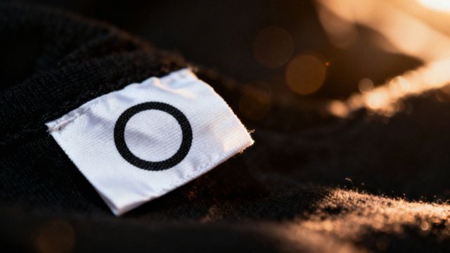 Co oznacza kółko na metce Reserved? Kluczowe informacje o pielęgnacji odzieży